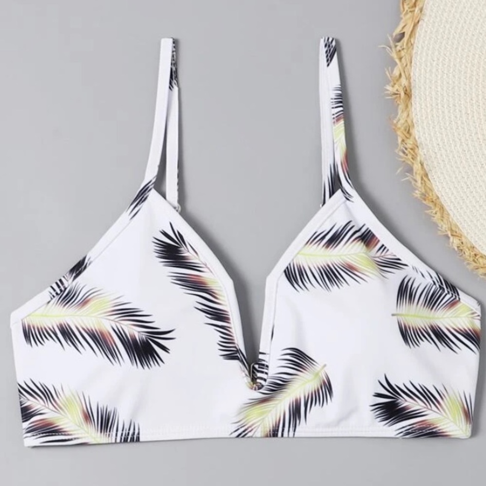 NEW| Women’s Palm Leaf Print Bikini Top